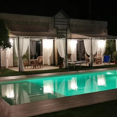 Villa Minisuite 30 Mq 2 Posti Con Piscina In *
